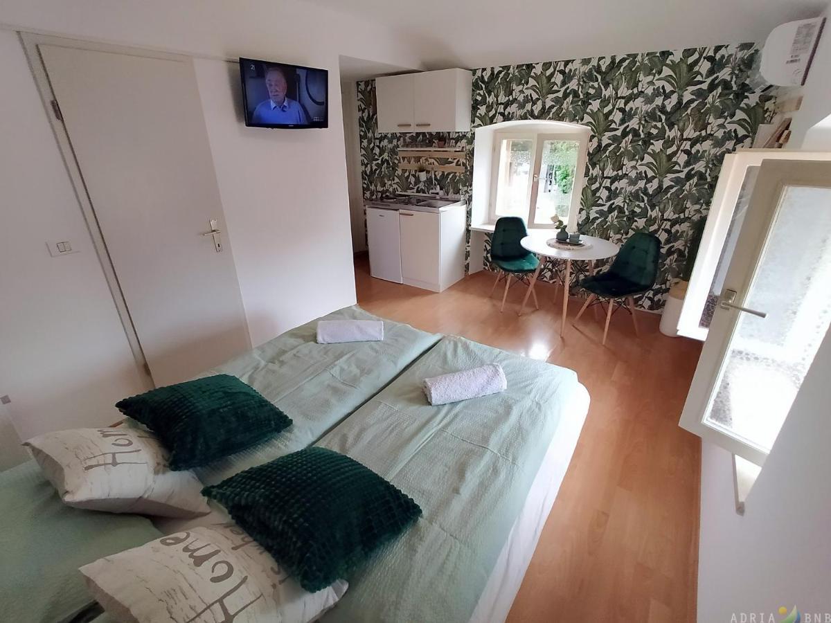 Cool & Romantic Studio In Portoroz Jb3 Bagian luar foto
